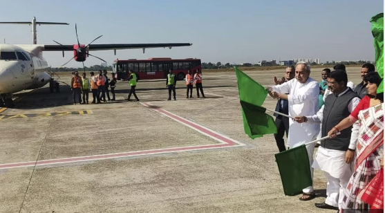 पटनायक व केंद्रीय मंत्री सिंधिया ने भुवनेश्वर-उत्केला उड़ान सेवा को हरी झंडी दिखा किया रवाना