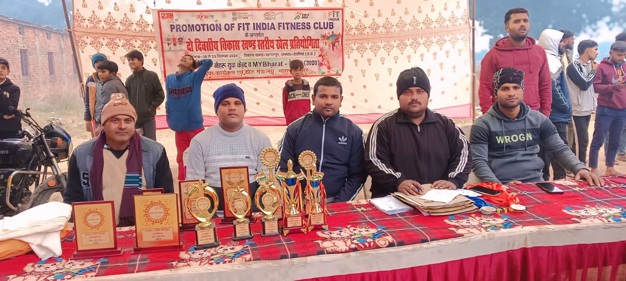 खंड स्तरीय खेल प्रतियोगिता के वॉलीबाल में गहिला और कबड्डी में सतराव विजेता रहे।