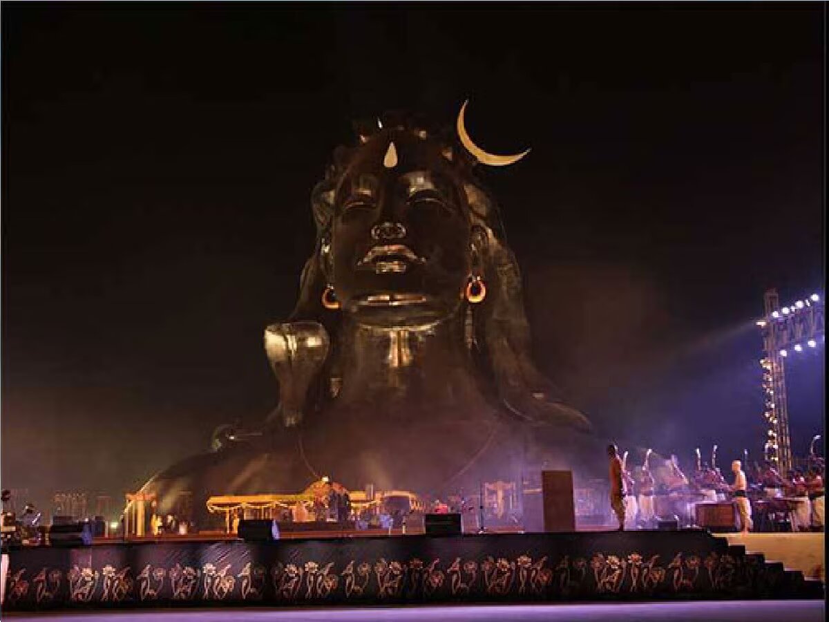 नोएडा में स्थापित होगी दुनिया की सबसे ऊंची आदि योगी शिव प्रतिमा, नोएडा एयरपोर्ट के पास बनेगा आश्रम