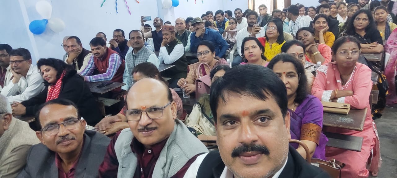 DDU: हिंदी विभाग की 14 वर्षों से ठप्प निर्माणाधीन इमारत को पूरा करेंगे पुरातन छात्र