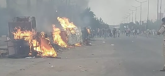 पथराव-आगजनी में दो होमगार्ड जवानों की मौत