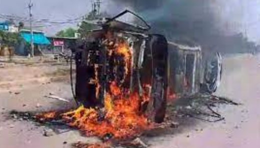 नूंह में हिंसा, UP की तर्ज पर चला बुलडोजर, अवैध रूप से रह रहे ये रोहिंग्या भी हिंसा में शामिल थे, मंदिर की तरफ जाने वाले रोड पर करीब 25 अवैध निमार्ण थे, अब तक 202 से अधिक गिरफ्तार, कई फरार, पुलिस प्रशासन कर रहा वीडियो की जांच
