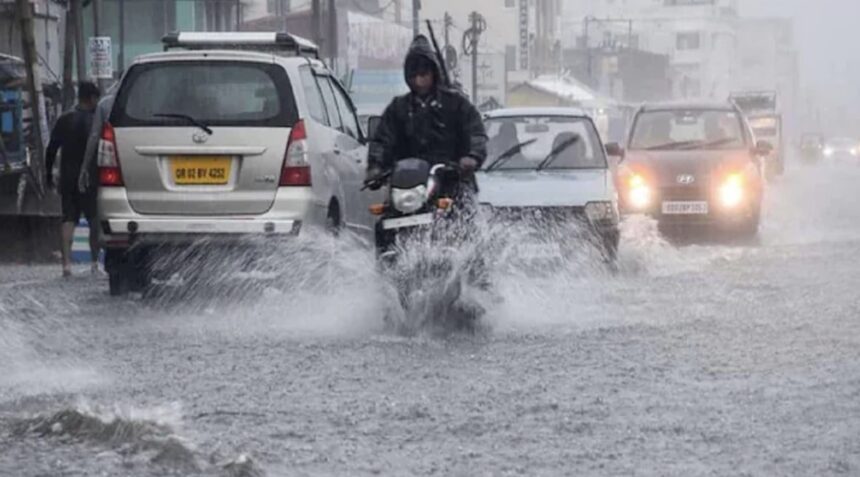 ओडिशा में भारी बारिश से तबाही, दीवार गिरने से एक की मौत, छह अन्य घायल, भारी बारिश से 206 मकान ध्वस्त, प्रभावित इलाकों में राहत सामग्री वितरित करने का निर्देश, एनडीआरएफ की टीमें तैनात