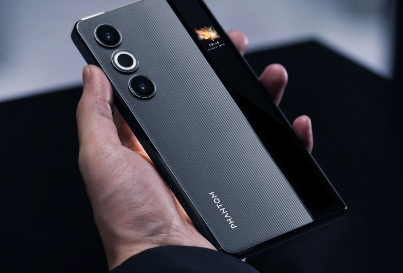  टेक्नो ने रिवील किया अपना पहला रोलेबल वाला यूनिक फोन Tecno ने मोबाइल मार्केट में कई जबरदस्त स्मार्टफोन पेश किया है। 6.75 इंच का फोल्डेबल AMOLED डिस्प्ले होगा। भारत में कीमत लगभग 50,000 रुपये होगी।