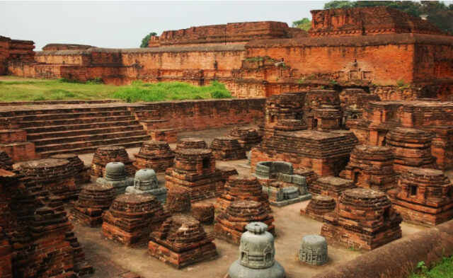 ऐतिहासिक धरोहरों को अपने आप में समेटे नालंदा (Nalanda)