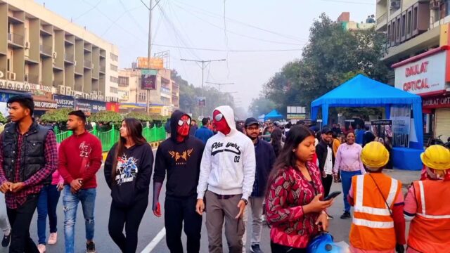 सड़क पर सुबह उतरे शहरवासी जमकर हुई मस्ती
