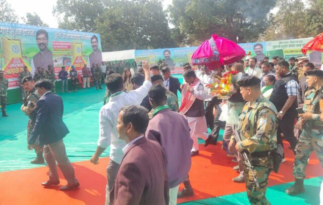 मुख्यमंत्री पहुंचे लोहरदगा