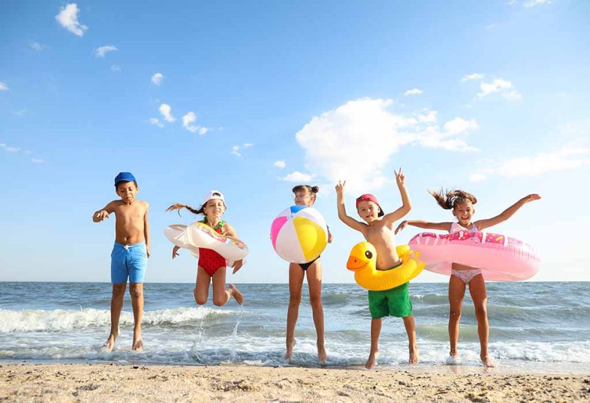 गर्मी की छुट्टियों में बच्चों संग बर्फीली हवाओं का मजा लेना है,तो यहां जाने का बनाइए प्लान…, ज़ुर्म, Summer Holidays, Summer holidays 2024 »