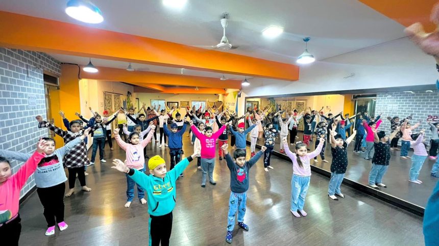 जमशेदपुर में खुला ड्रीम भांगड़ा डांस स्टूडियो, नृत्य कला से सपने को हकीकत में बदलेंगे युवा, ज़ुर्म, Dream Bhangra Dance studio, ड्रीम भांगड़ा डांस स्टूडियो »