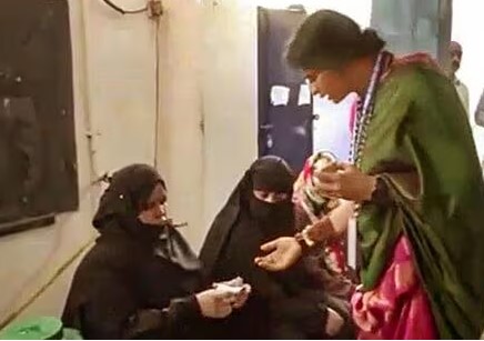 Madhavi Lata removed the burqa of women voters