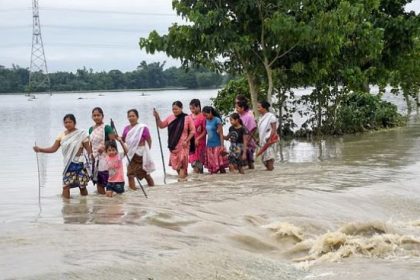 Flood in Assam: असम में बाढ़ ने मचायी तबाही, चार लाख लोग प्रभावित, सात की गयी जान, शिक्षा, असम »