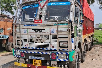 Giridih Police Caught Vehicle Loaded Cattle