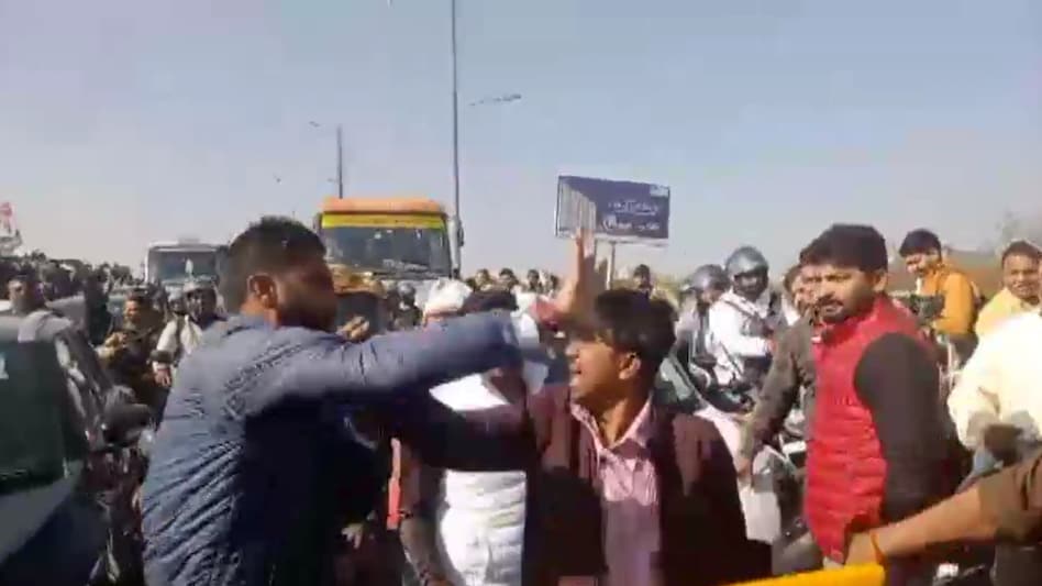 675015ac8c5df-jam-in-ghazipur-border-04411127-16×9