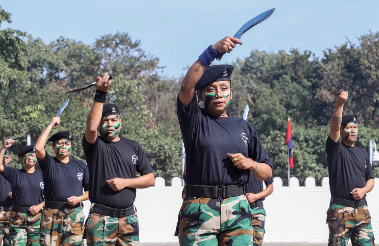 इस दौरान भव्य परेड का आयोजन भी किया गया।