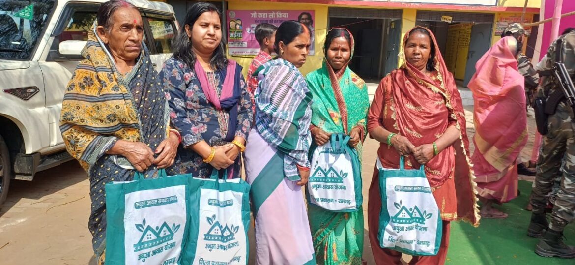 ramgarh-abua-awas-yojana-poor-received-dream-homes-tears-of-joy