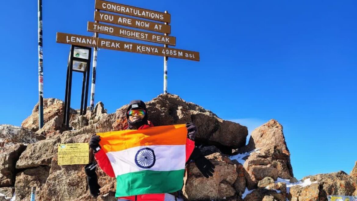 1200-675-23652441-thumbnail-16×9-newsamit अभिनीत मौर्य ने माउंट केन्या पर फहराया 510 फीट लंबा तिरंगा, इतिहास रचने वाले पहले भारतीय पर्वतारोही बने