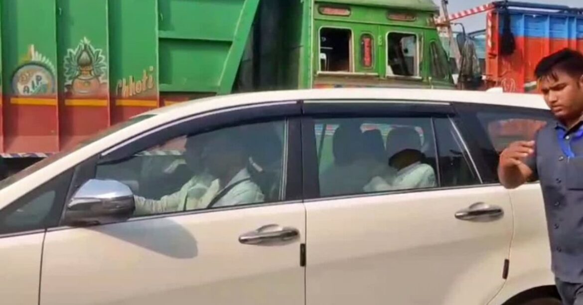 cm-nitish-kumar-stuck-in-traffic-jam-in-nalanda-bihar-