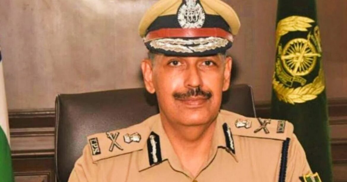 delhi police commissinor (1)