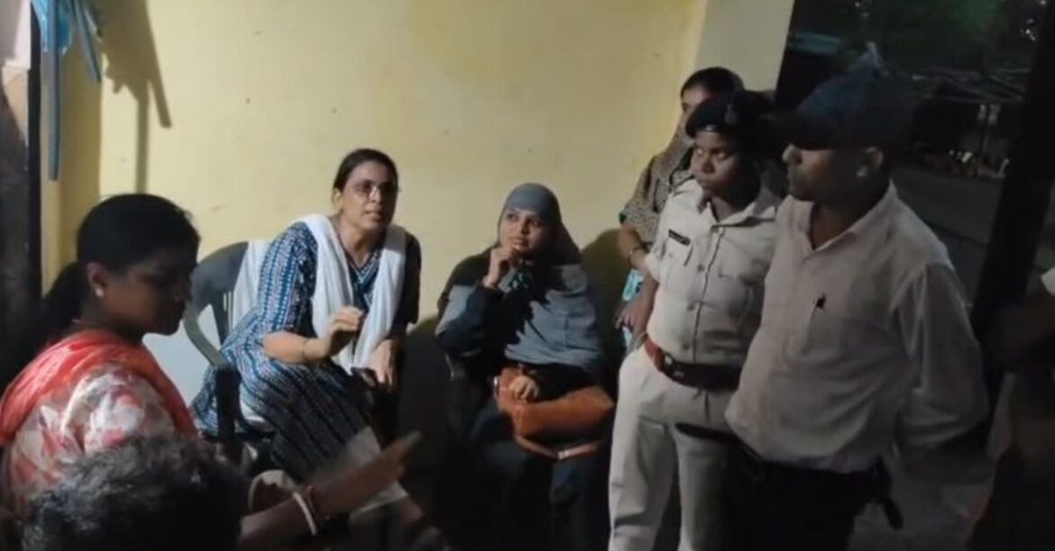 panchayat-secretary-accused-of-making-fake-death-certificate-in-dhanbad-jharkhand-