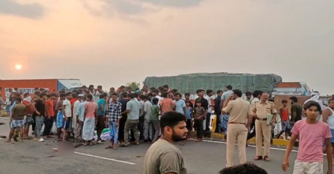 Araria road accident