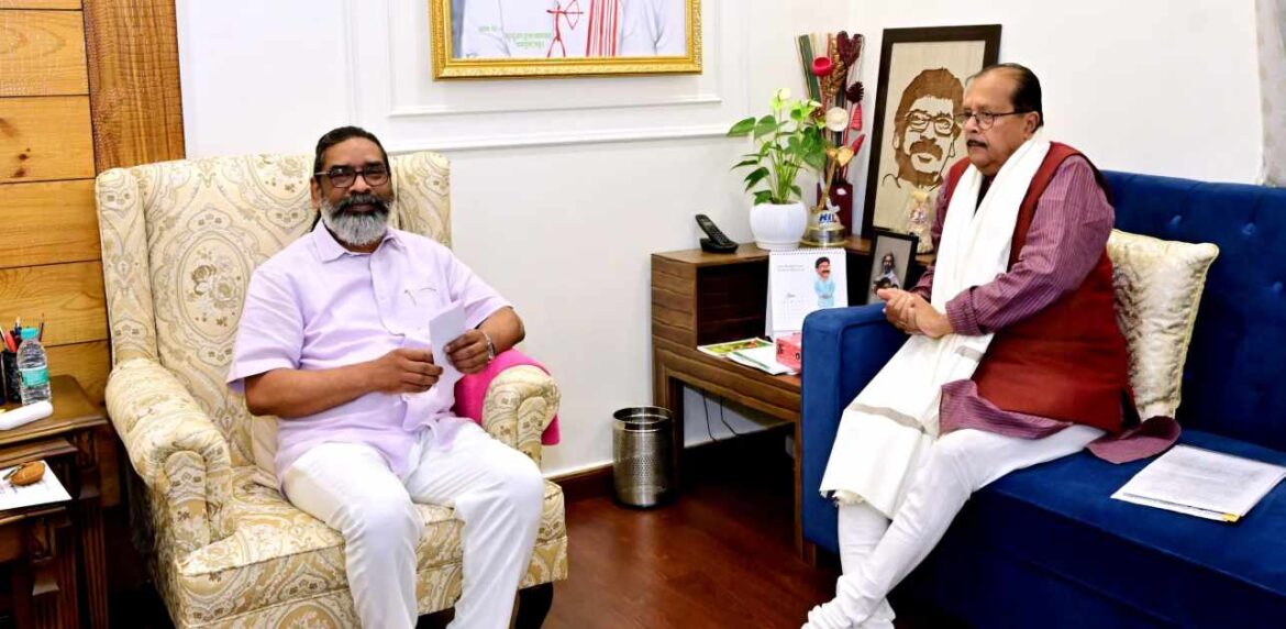 Finance Minister Radhakrishna Kishore meeting Chief Minister Hemant Soren regarding Palamu recruitment