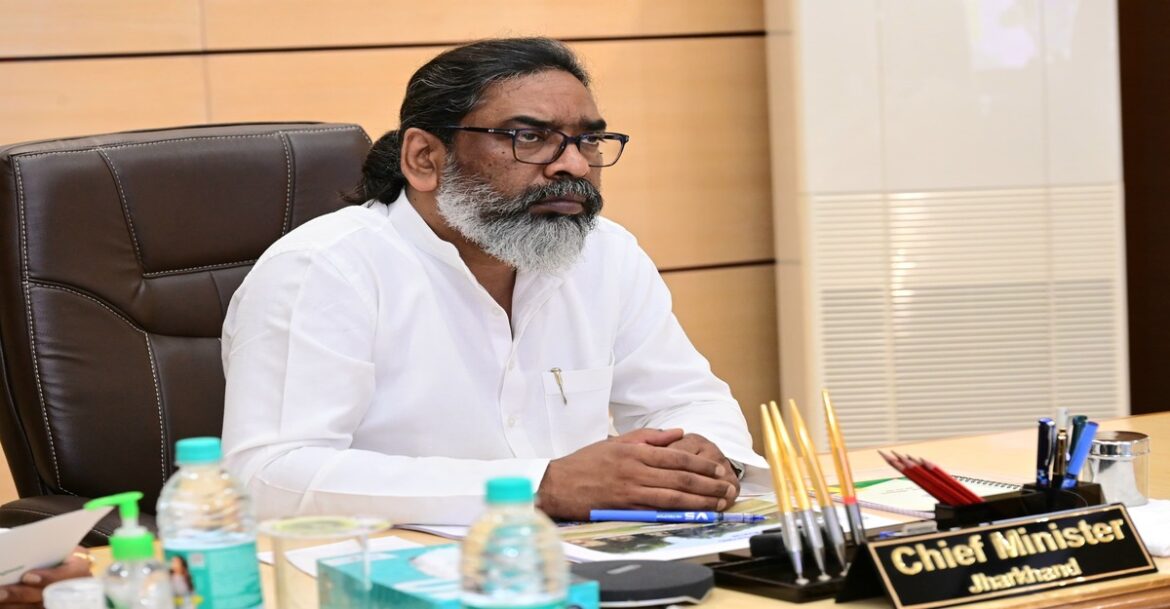 मुख्यमंत्री हेमंत सोरेन की अध्यक्षता में शुक्रवार को हुई झारखंड कैबिनेट की बैठक।