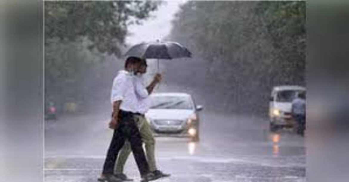Heavy rain alert in Jhansi and 16 UP districts by IMD till 29 June