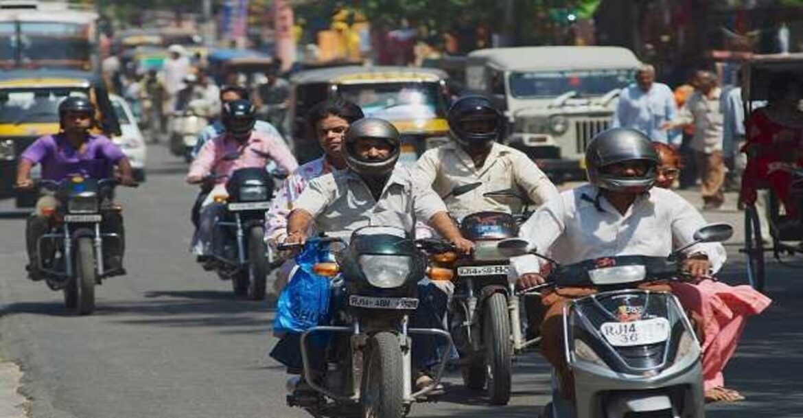 Jharkhand News: ABS and Two Helmets Mandatory for Two-Wheelers from January 2026 Two-wheeler with ABS and two helmets - new safety rule from January 2026