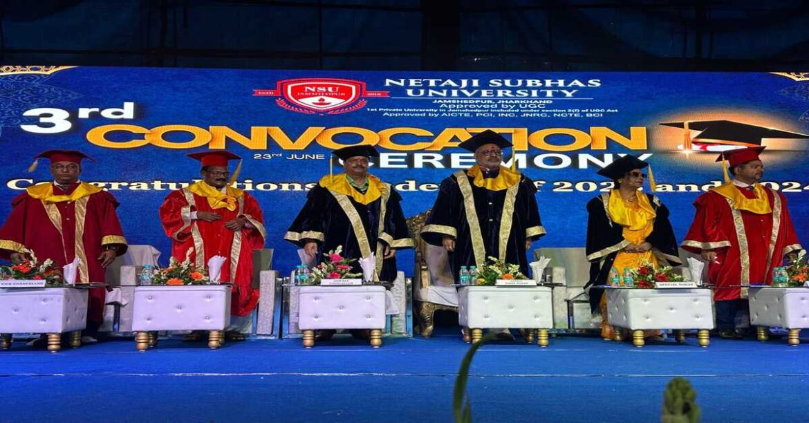 Jamshedpur News : पोखारी में दीक्षांत समारोह में शामिल हुए केंद्रीय मंत्री