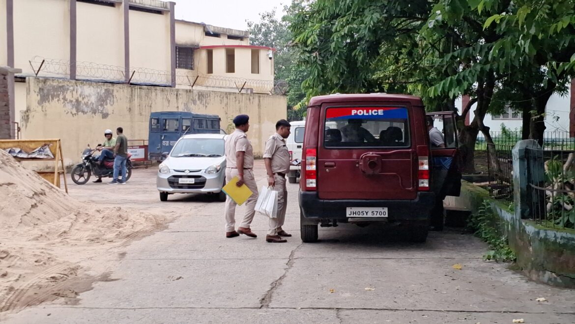 Jamshedpur News : टेल्को पुलिस पर फर्जी फंसाने का आरोप