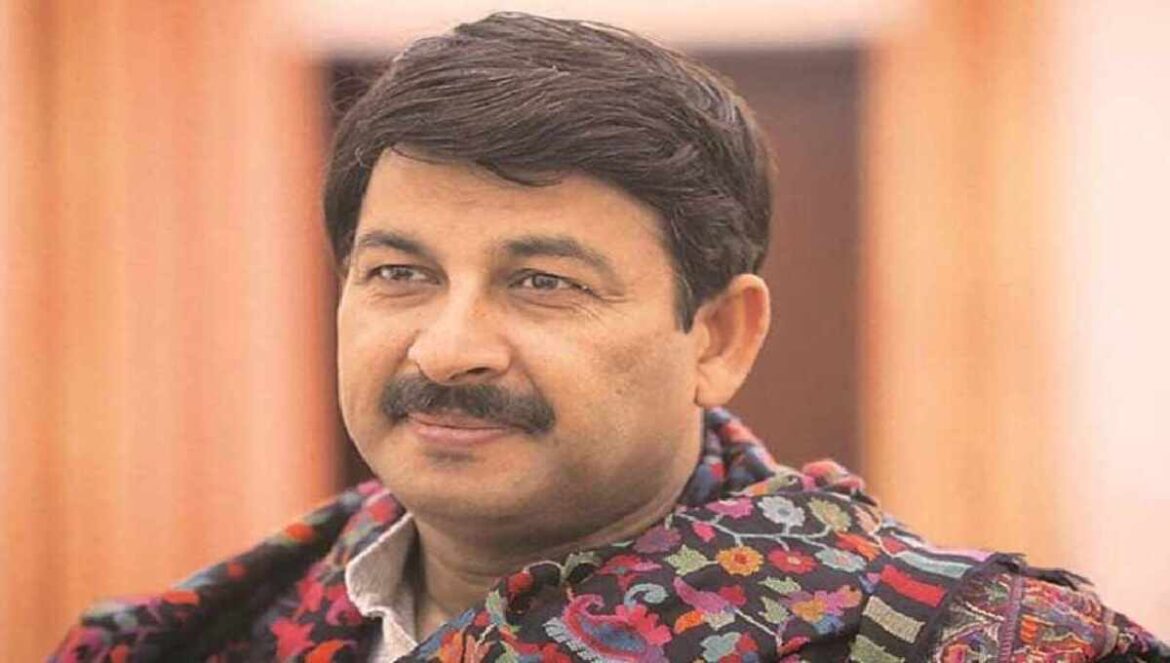 BJP MP Manoj Tiwari begins 100 km Kanwar Yatra from Sultanganj to Baba Baidyanath Dham