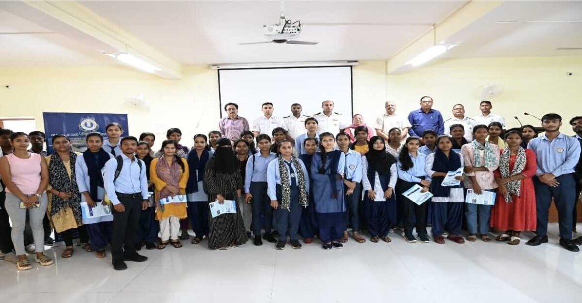 कालेजों में जागरूकता अभियान