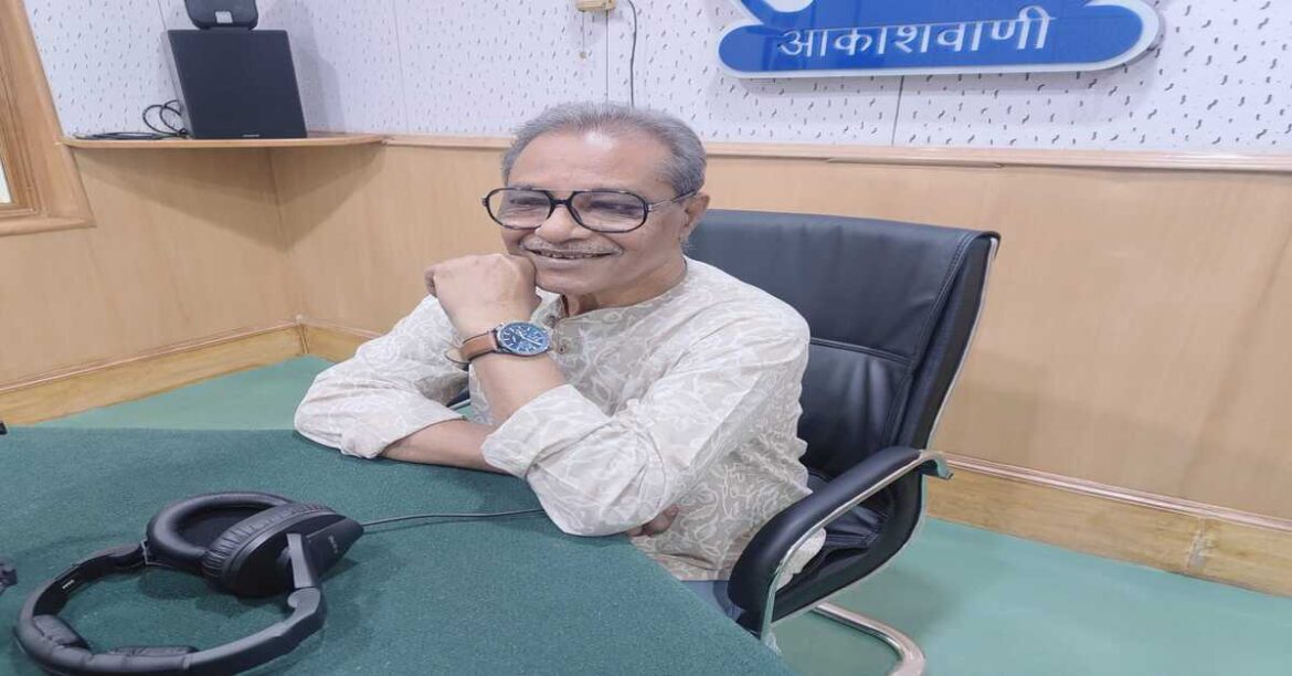 Leeladhar Mandloi recites anti-war poems at Srijan Samvad event under 'Yudh ke Viruddh' series