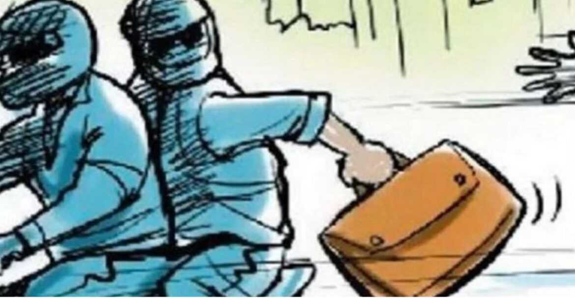 NIA Officer Loot Incident ips-officer-robbery-delhi-95k-laptop-looted-burari-nia