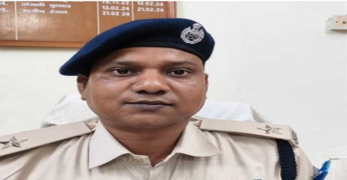 Chaibasa police recovered stolen items from Gurunanak Telecom shop in 24 hours