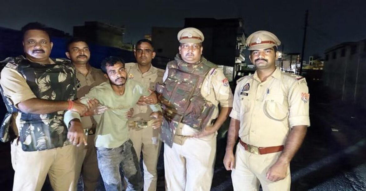 Robbery accused injured in Gorakhpur police encounter with recovered jewellery and pistol