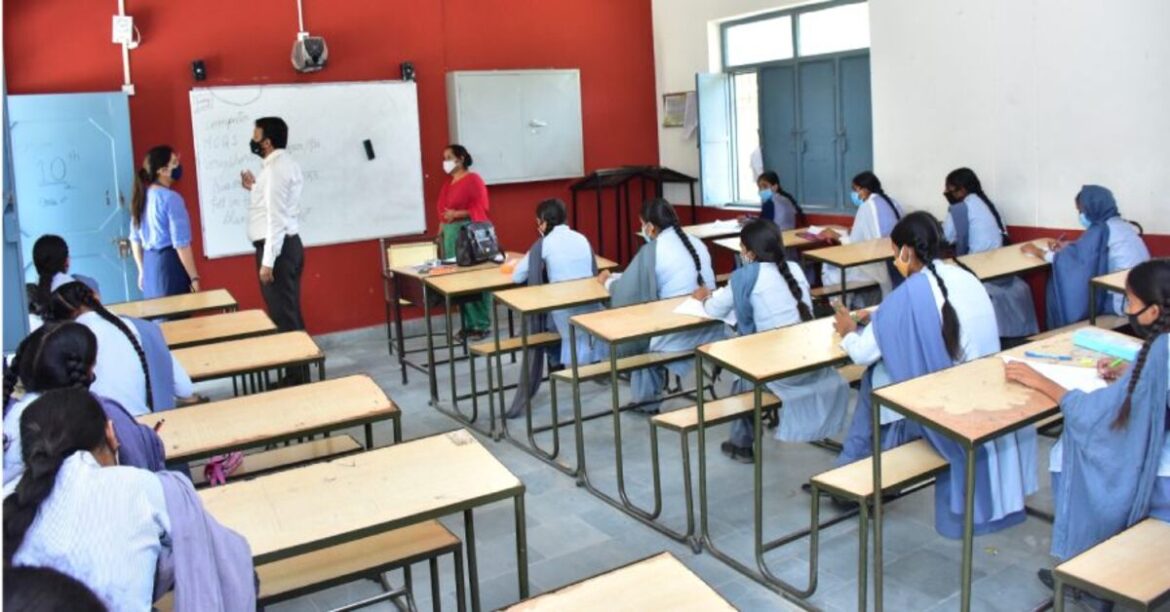 Empty classrooms and low student admissions in Jamshedpur model schools in 2025