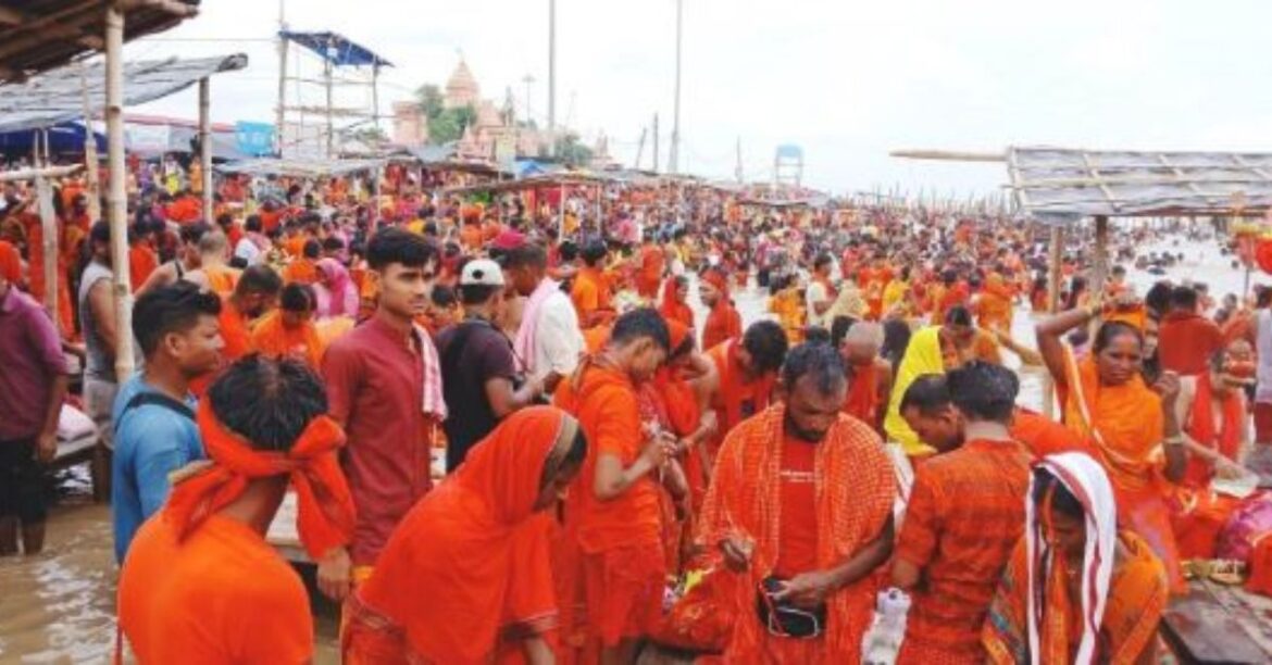 Shravani Mela 2025, Shravani Mela mobile theft, Kanwariya phone stolen, Devghar Kanwar theft news, Sultanganj to Devghar Kanwar route, mobile stolen in Shravani Mela, fake Kanwariya caught, Kanwar path crime, mobile theft during Shravani Mela, Shravani Mela security breach