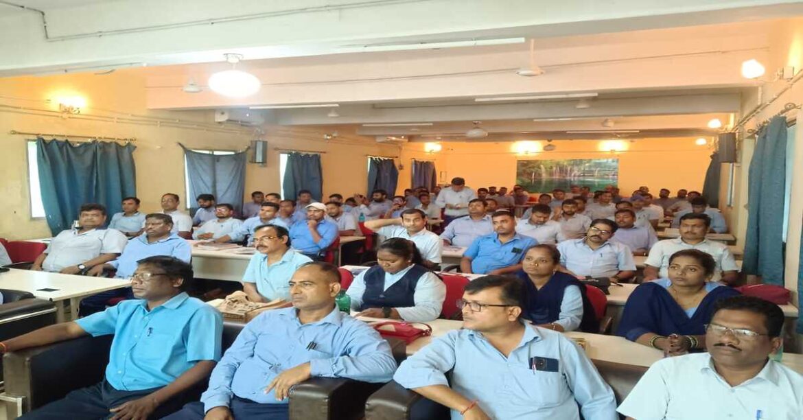 tata nagar electric loco pilot