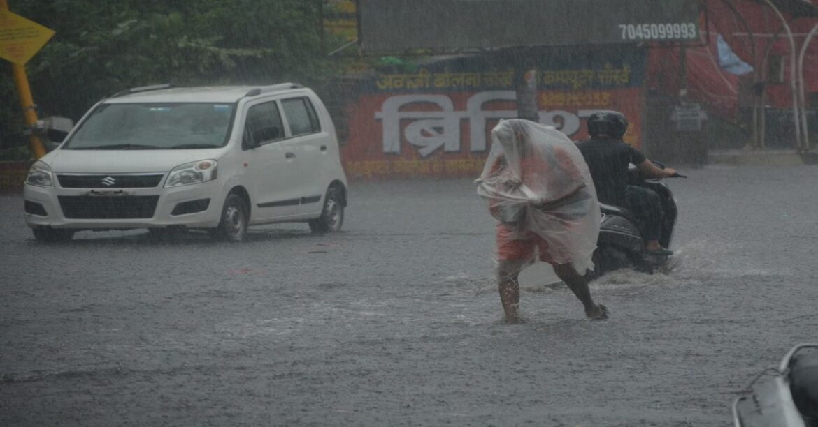 UP Rain Alert : Heavy rain alert issued in eastern and southern UP on July 25
