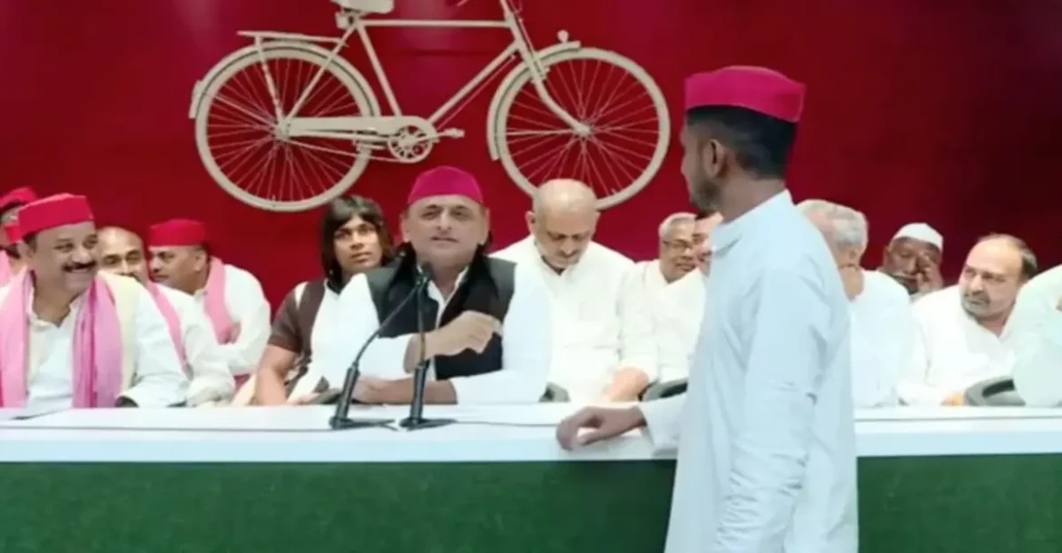 SP supporter accused of extortion over viral post; Akhilesh Yadav reacts with a smile during press conference