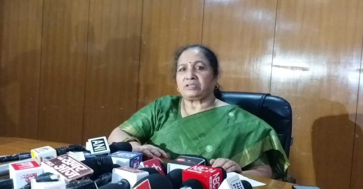 महिला आयोग की सदस्य