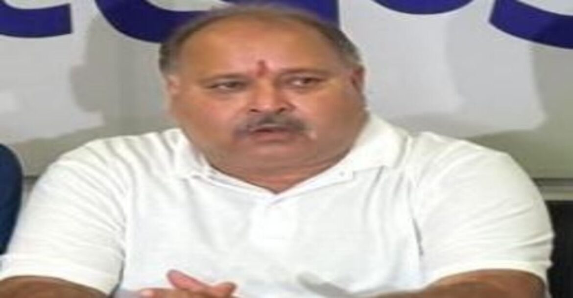 कांग्रेस ने बीजेपी पर साधा निशाना