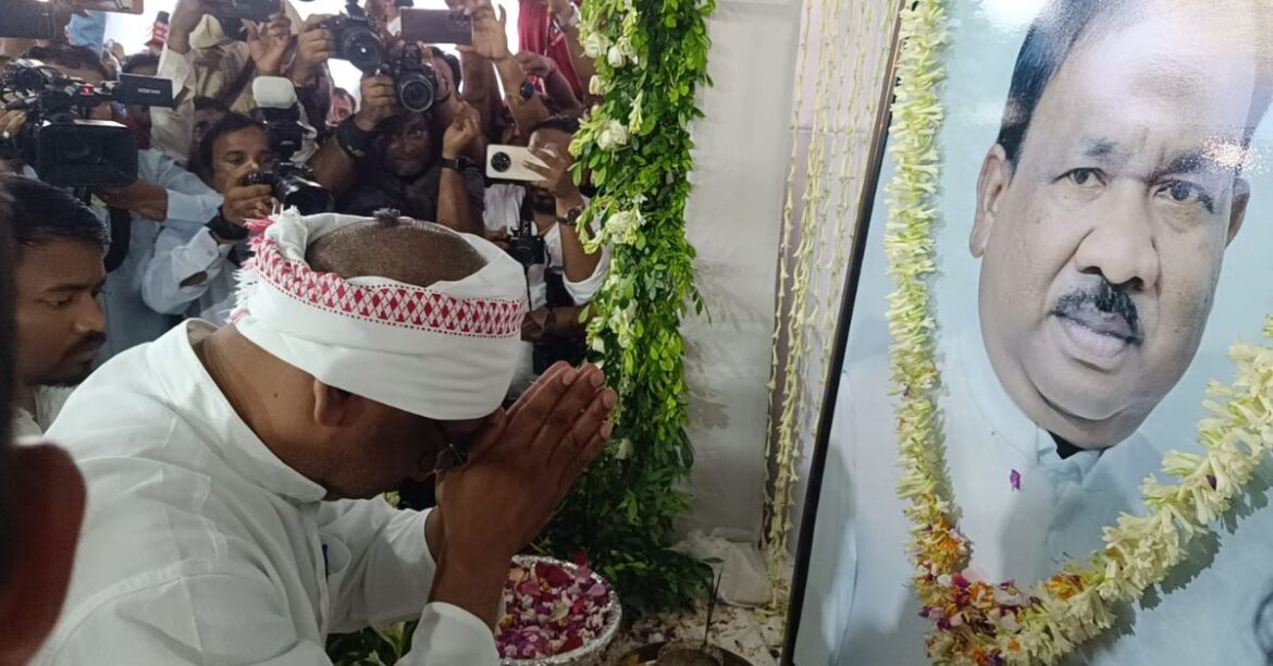 CM Hemant Soren tribute late Ramdas Soren