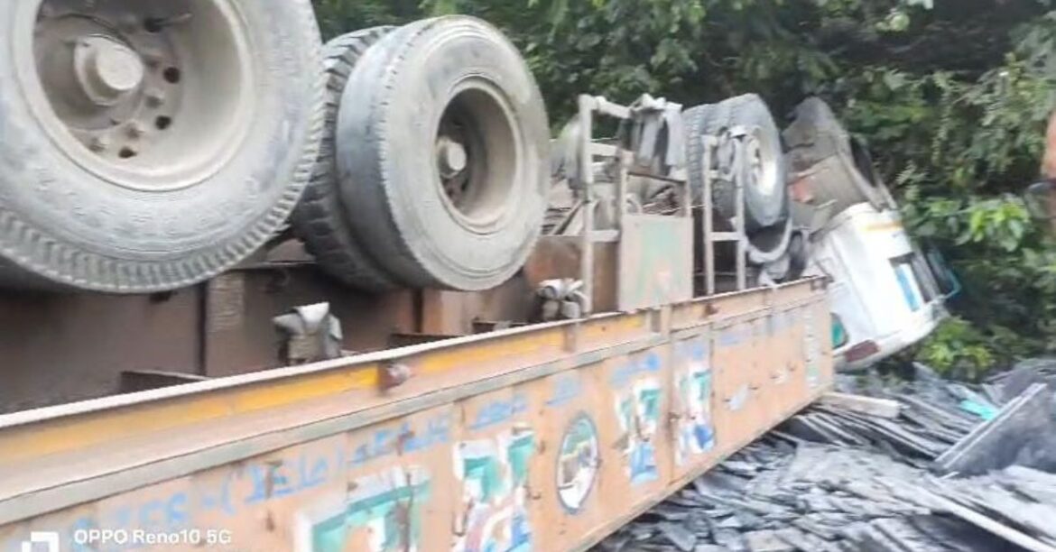 Koderma Valley Road Accident News