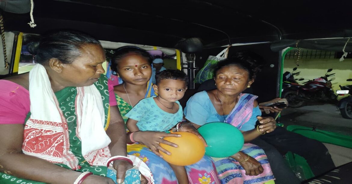 Ghatshila Bahnddih lightning strike kills youth in Jharkhand