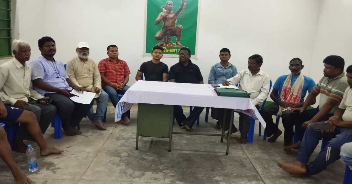 Majhi Baba protesting against Nagar Nigam formation in Jamshedpur