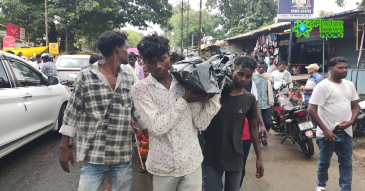 Latehar Ambulance Shortage Protest