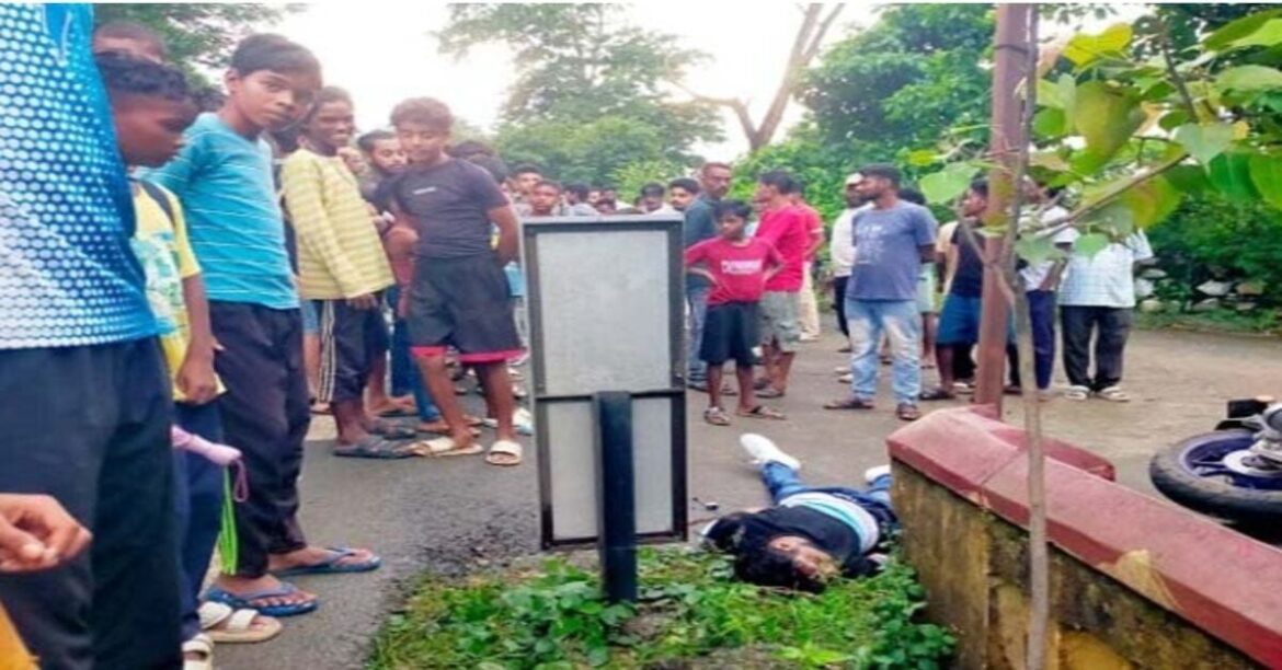 jadugora accident one youth died