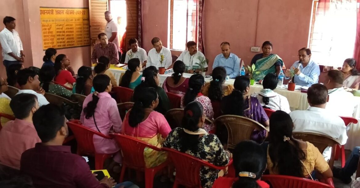 jamshedpur dc meeting in sarjamdaa